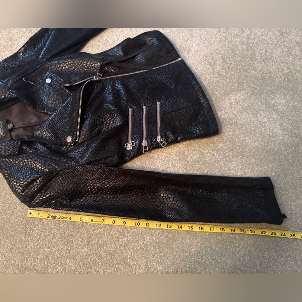 Bebe Black Leather Snakeskin Moto Jacket size XS NWOT - Picture 12 of 15
